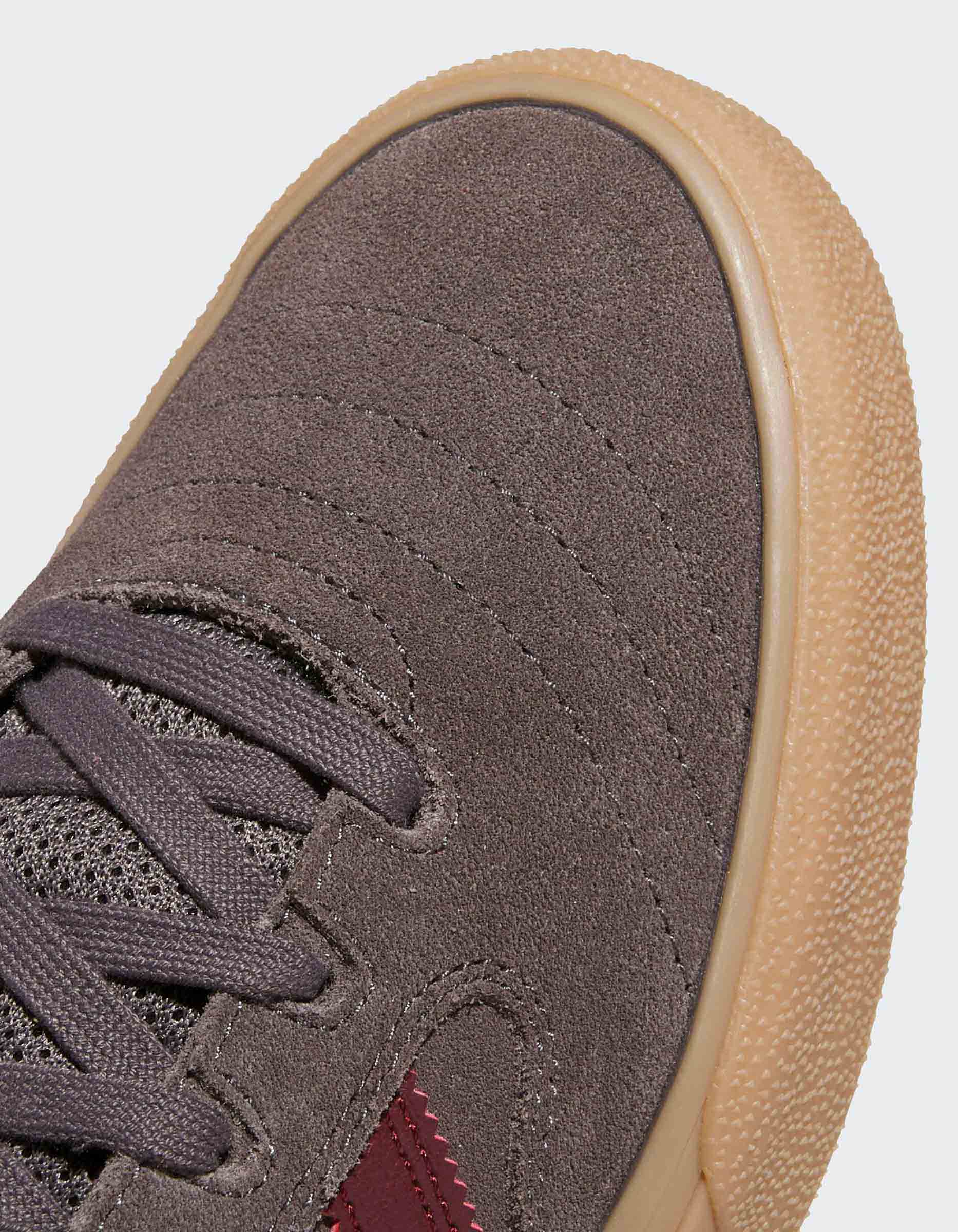 Zapatillas ADIDAS BUSENITZ VULC II - Charcoal/Shadow Red/
