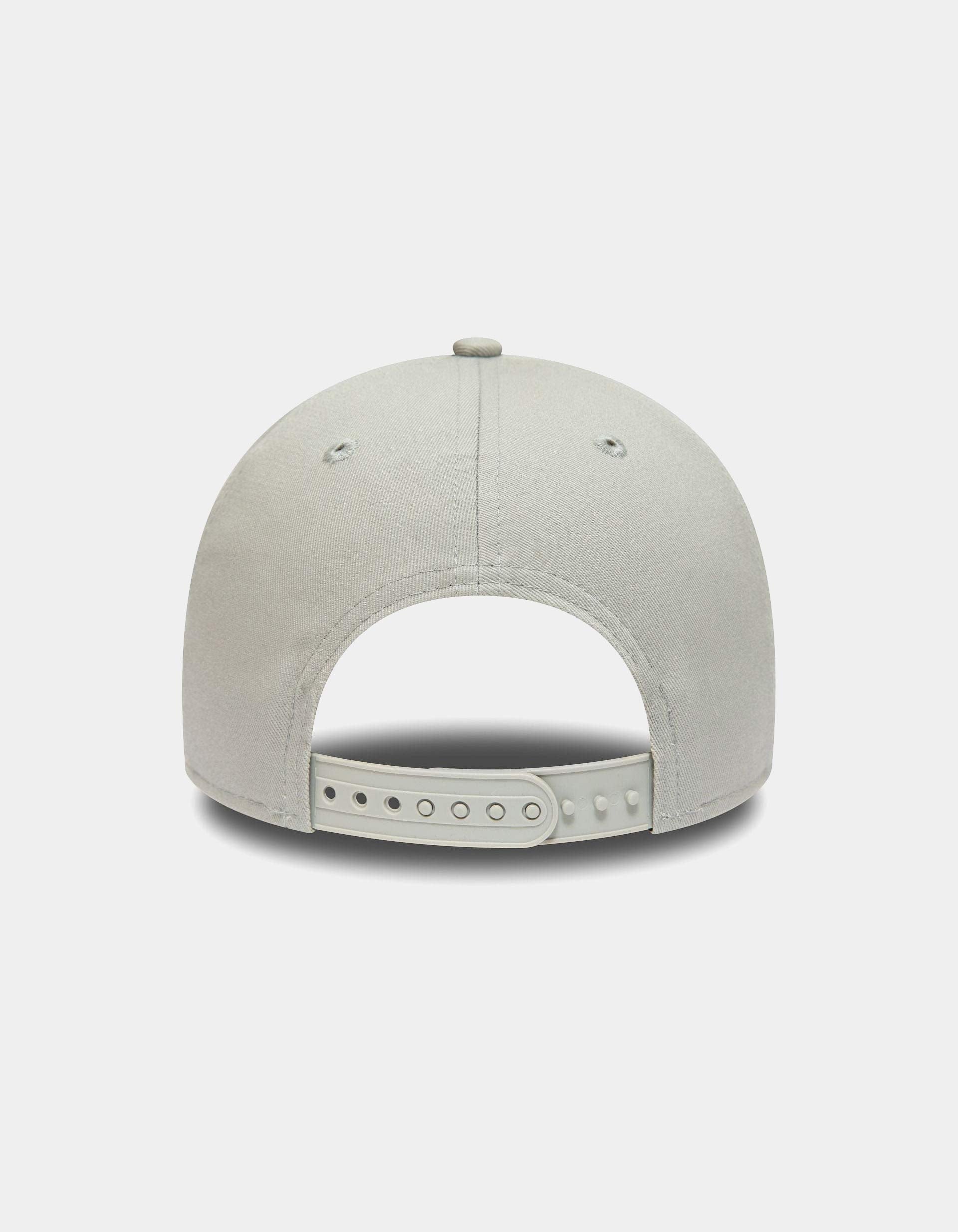 Gorra NEW ERA 940 ESSENTIAL 002 RBULLF1 - Grey