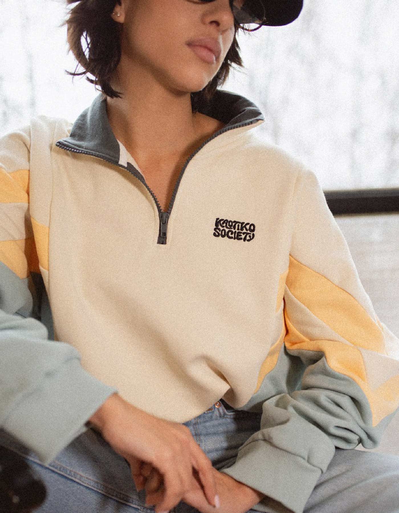 Sudadera Crew KAOTIKO CLARK - Bone/Cloud