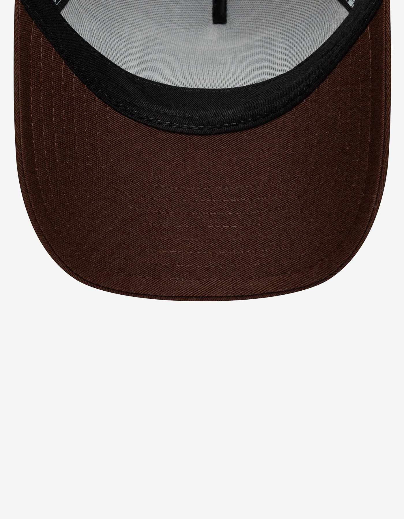 Gorra NEW ERA 940 NE PATCH TRUCKER - Marrón