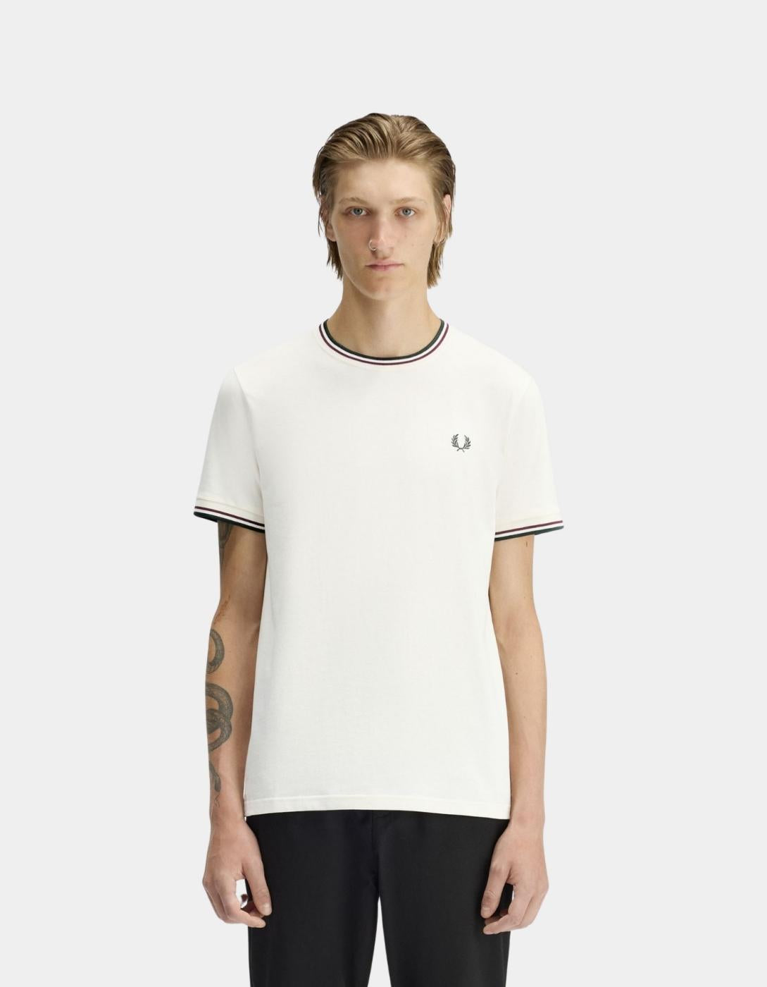 Camiseta FRED PERRY M1588 - Ecru/Oxblood/Grassroots