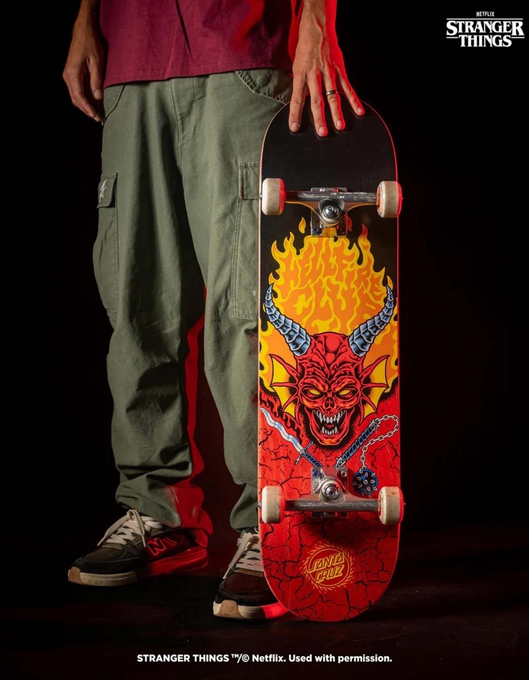 Tabla Skate SANTA CRUZ X STRANGER THINGS HELLFIRE 8.