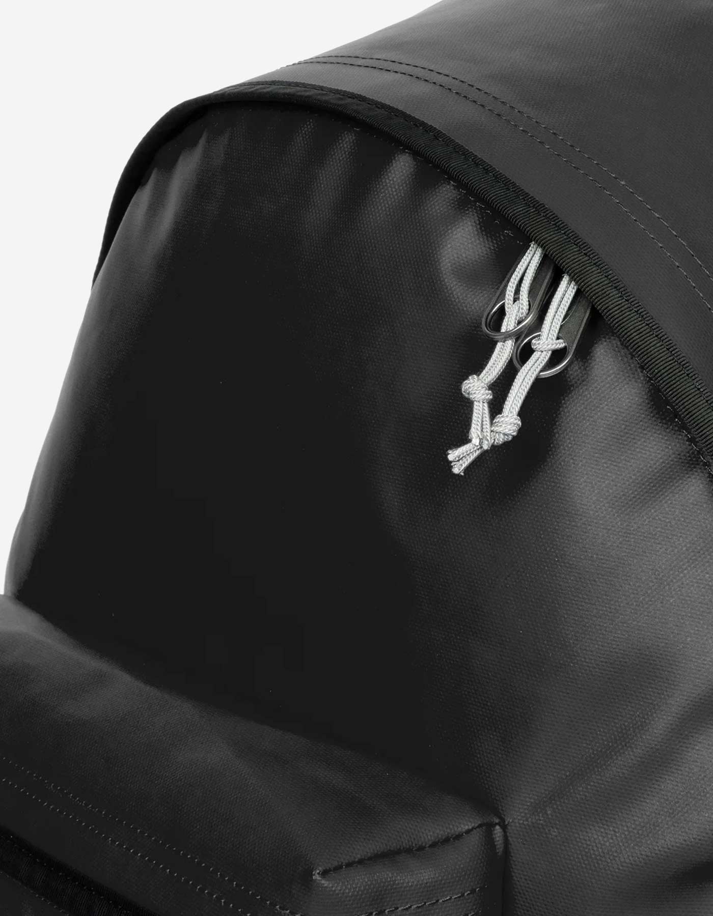 Mochila EASTPAK DAY PAK'R 24L- Tarp Black2