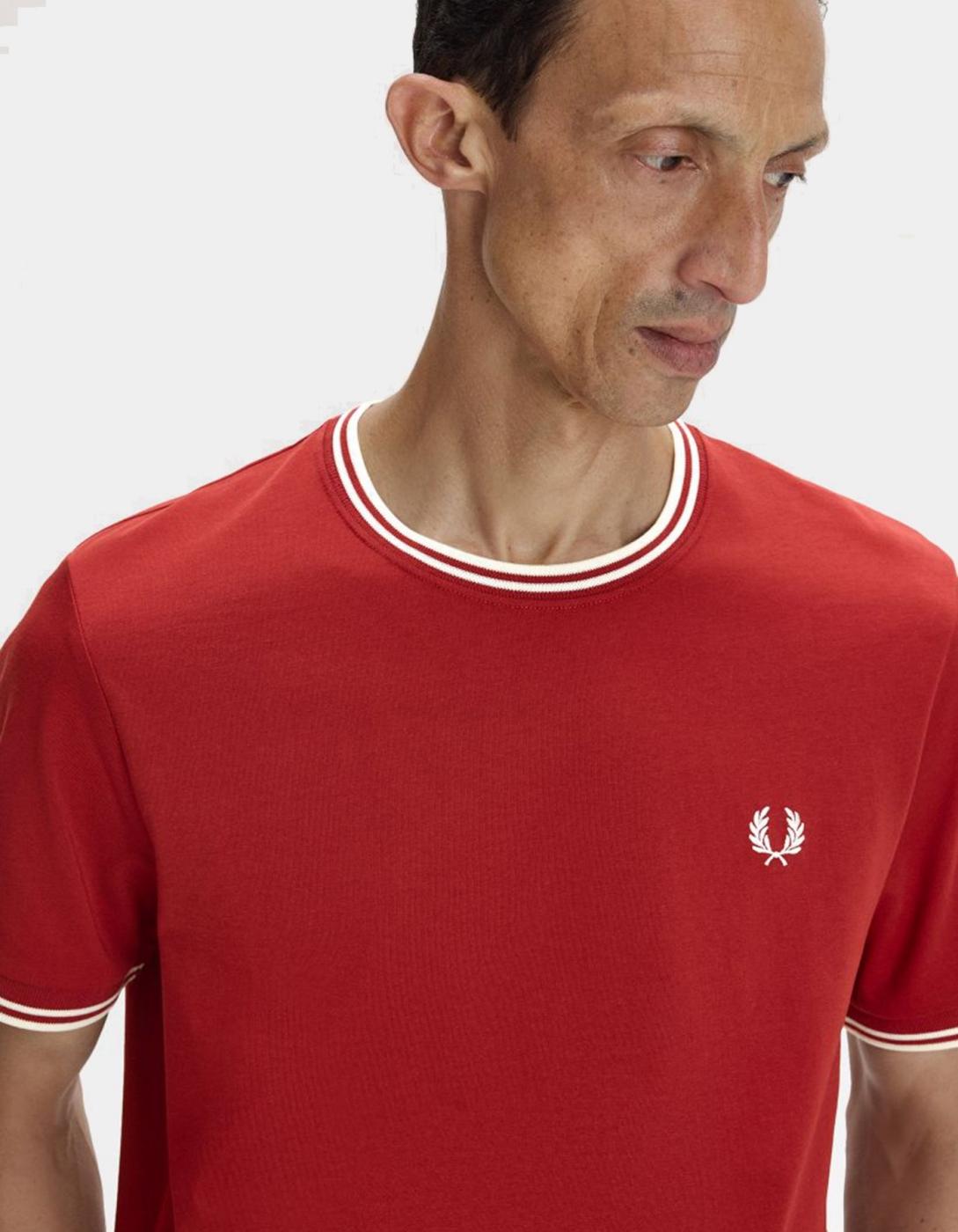 Camiseta FRED PERRY M1588 - Burnt Red/Snow White