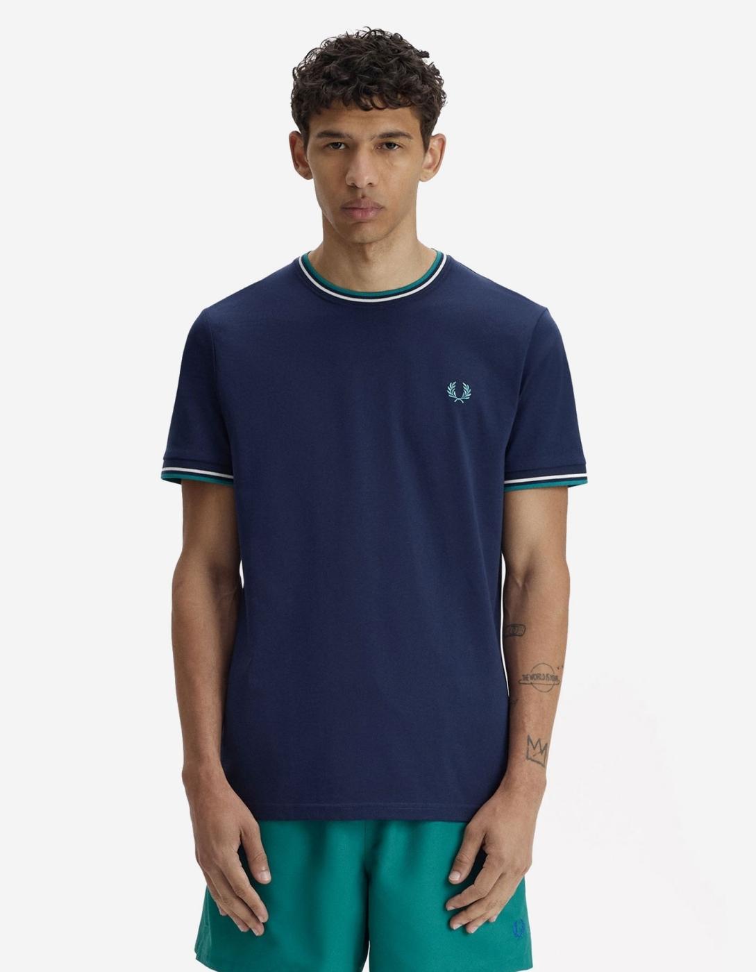 Camiseta FRED PERRY M1588 - Tennis Blue/Snow White/Dpmt