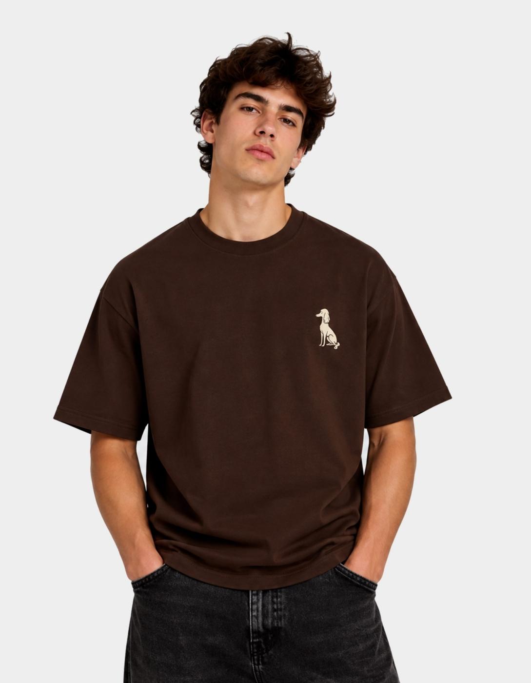Camiseta KAOTIKO REGULAR SNOB DOG - Brown