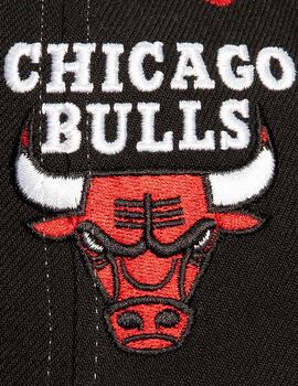 Gorra MITCHELL & NESS OVERBITE PRO BULLS - Black