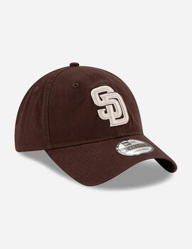 Gorra NEW ERA CORE CLASSIC 920 REP SADPAD - Dark Brown