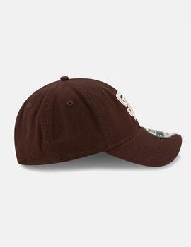 Gorra NEW ERA CORE CLASSIC 920 REP SADPAD - Dark Brown