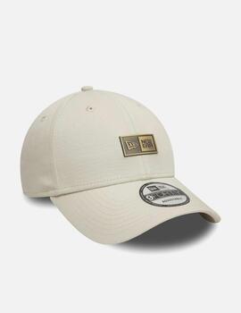 Gorra NEW ERA 940 NE BADGE - Light Beige